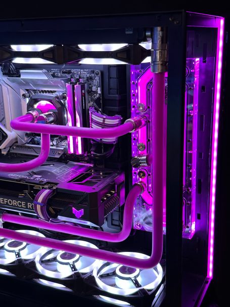 High end Gaming PC mit Custom Wasserkühlung. Für Perfektes Gaming und Workstation Anwendungen mit dem perfekten PC System o11 Dynamic.